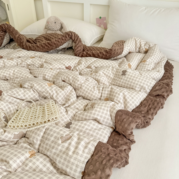 91家纺网 家纺一手货源 找家纺 宜梦家居 2025新款纯棉豆豆被冬被被子被芯 呆萌狗