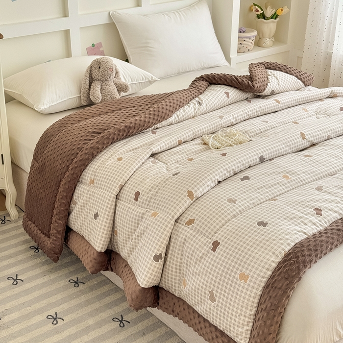 91家纺网 家纺一手货源 找家纺 宜梦家居 2025新款纯棉豆豆被冬被被子被芯 呆萌狗