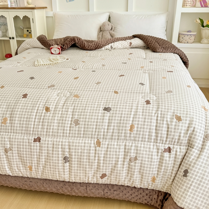 91家纺网 家纺一手货源 找家纺 宜梦家居 2025新款纯棉豆豆被冬被被子被芯 呆萌狗