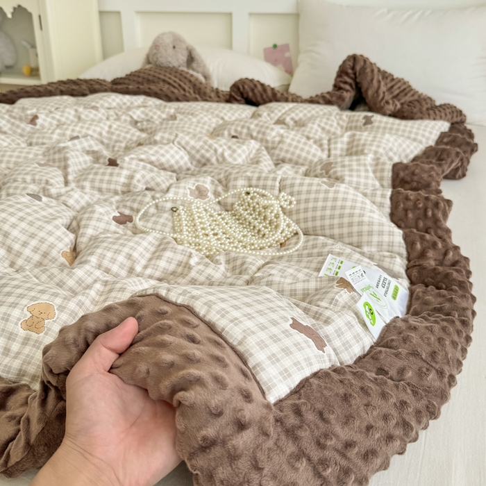91家纺网 家纺一手货源 找家纺 宜梦家居 2025新款纯棉豆豆被冬被被子被芯 呆萌狗