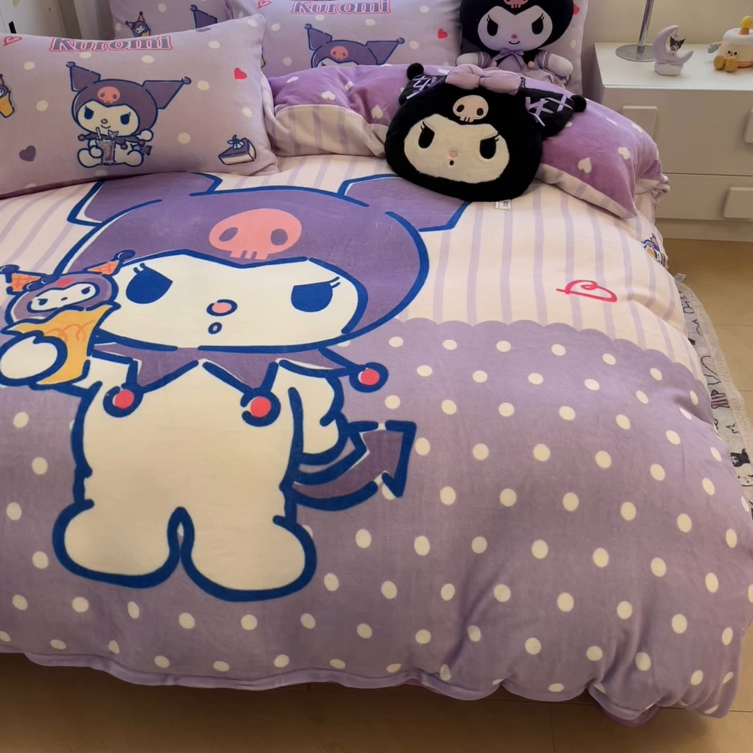 91家纺网 家纺一手货源 找家纺 暮思家居 2025新款正版授权三丽鸥大阪数码印花高克重加厚保暖牛奶绒四件套 绒大阪-甜筒库洛米