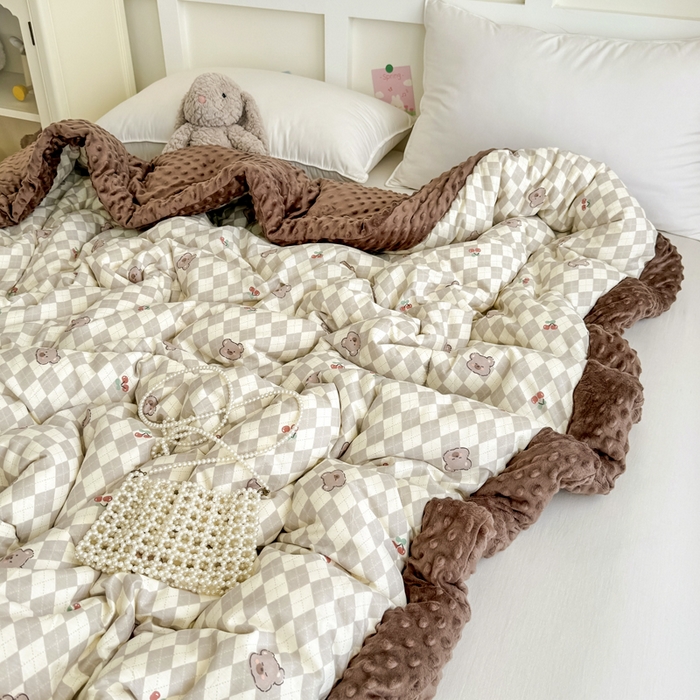 91家纺网 家纺一手货源 找家纺 宜梦家居 2025新款纯棉豆豆被冬被被子被芯 格林小果