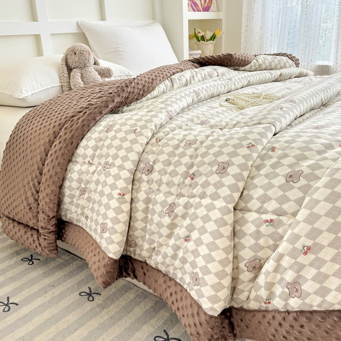 91家纺网 家纺一手货源 找家纺 宜梦家居 2025新款纯棉豆豆被冬被被子被芯 格林小果