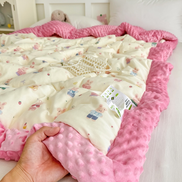 91家纺网 家纺一手货源 找家纺 宜梦家居 2025新款纯棉豆豆被冬被被子被芯 果冻兔