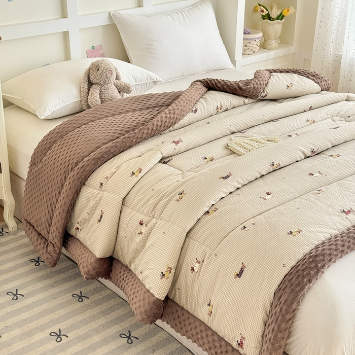 91家纺网 家纺一手货源 找家纺 宜梦家居 2025新款纯棉豆豆被冬被被子被芯 哈里狗