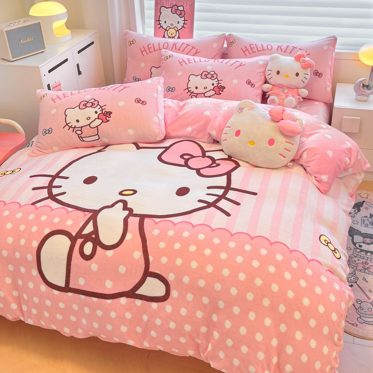 91家纺网 家纺一手货源 找家纺 暮思家居 2025新款正版授权三丽鸥大阪数码印花高克重加厚保暖牛奶绒四件套 绒大阪-条纹KT