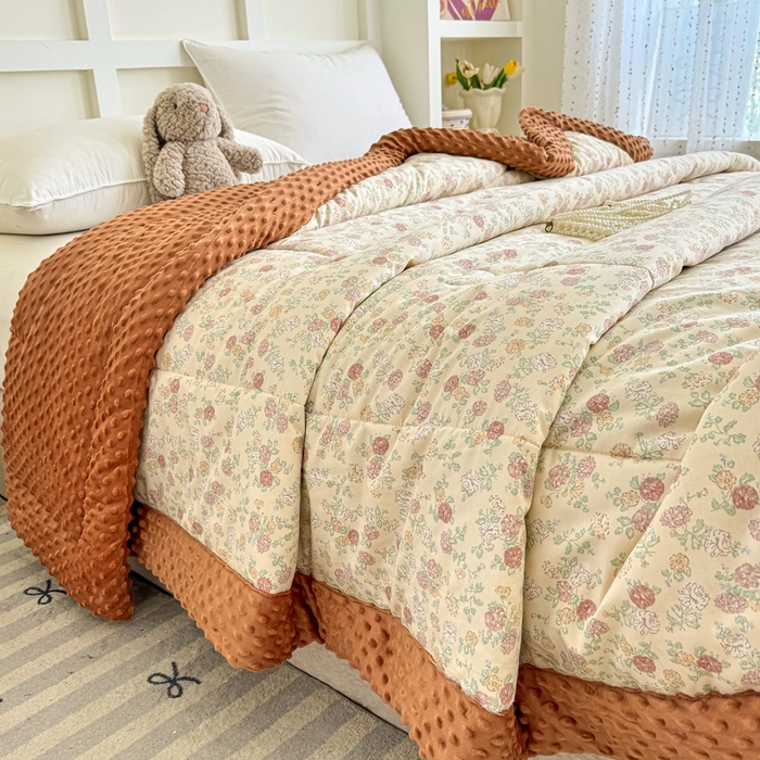 91家纺网 家纺一手货源 找家纺 宜梦家居 2025新款纯棉豆豆被冬被被子被芯 花花世界