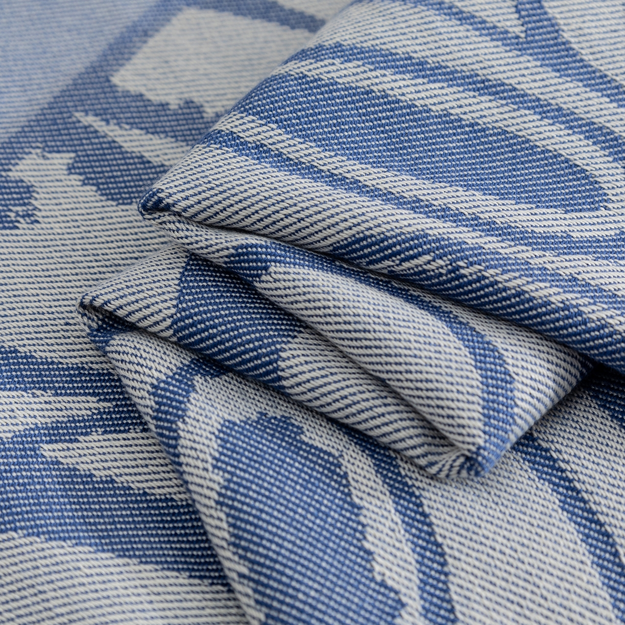 91家纺网 家纺一手货源 找家纺 （总）悦织湾家纺 2025新款鹿毛绒针织毛毯航空毯空调毯四季毯轻奢时尚休闲毯办公室午睡毯