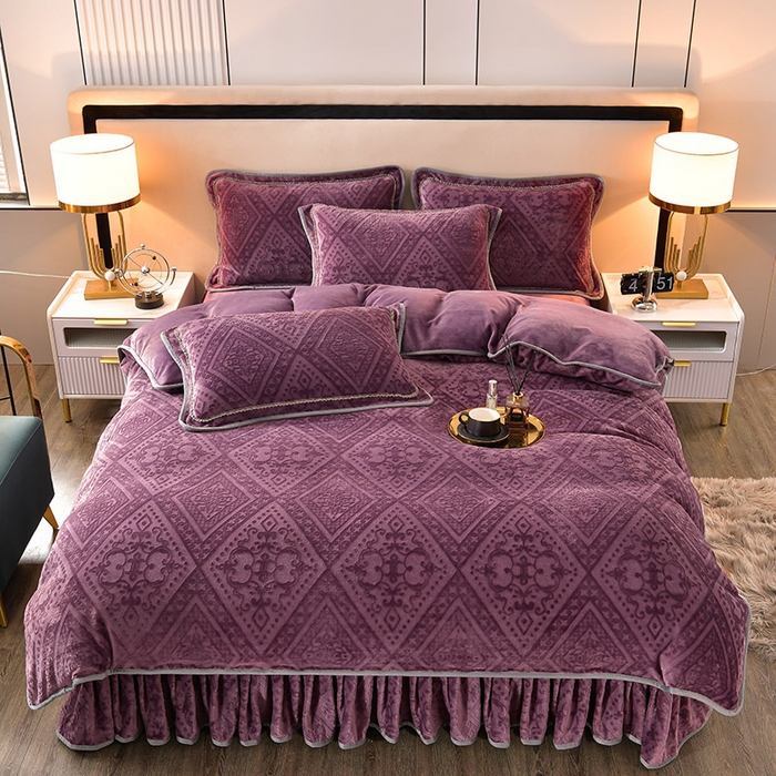 91家纺网 家纺一手货源 找家纺 总）牵梦萦 2025欧式烂花6D纯色牛奶法莱绒提花床裙四件套