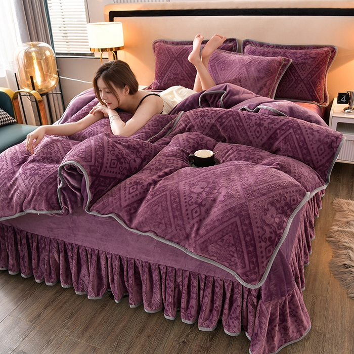 91家纺网 家纺一手货源 找家纺 总）牵梦萦 2025欧式烂花6D纯色牛奶法莱绒提花床裙四件套