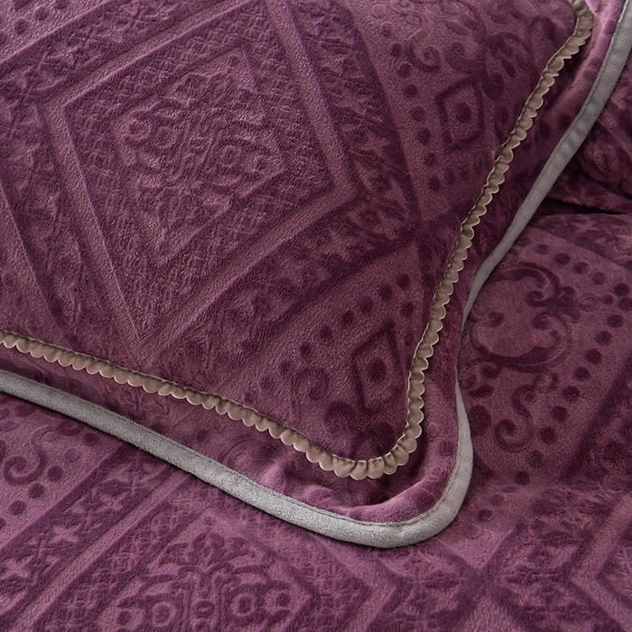 91家纺网 家纺一手货源 找家纺 总）牵梦萦 2025欧式烂花6D纯色牛奶法莱绒提花床裙四件套