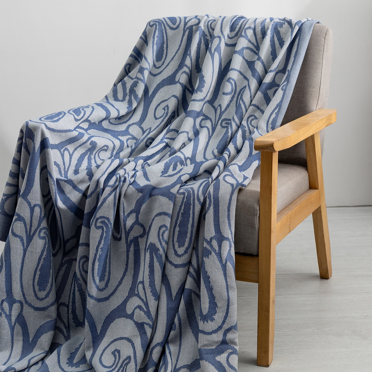 91家纺网 家纺一手货源 找家纺 （总）悦织湾家纺 2025新款鹿毛绒针织毛毯航空毯空调毯四季毯轻奢时尚休闲毯办公室午睡毯