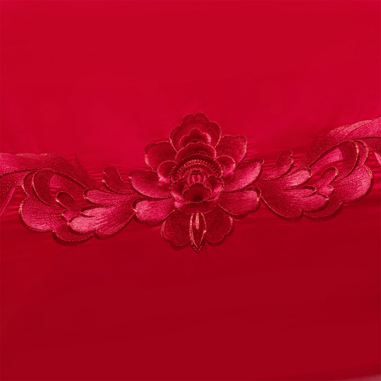 91家纺网 家纺一手货源 找家纺 美娘阁 2025新款长绒棉全棉贡缎提花款新中式古典韵味精美刺绣婚庆四件套-系列二  爱的花语-红