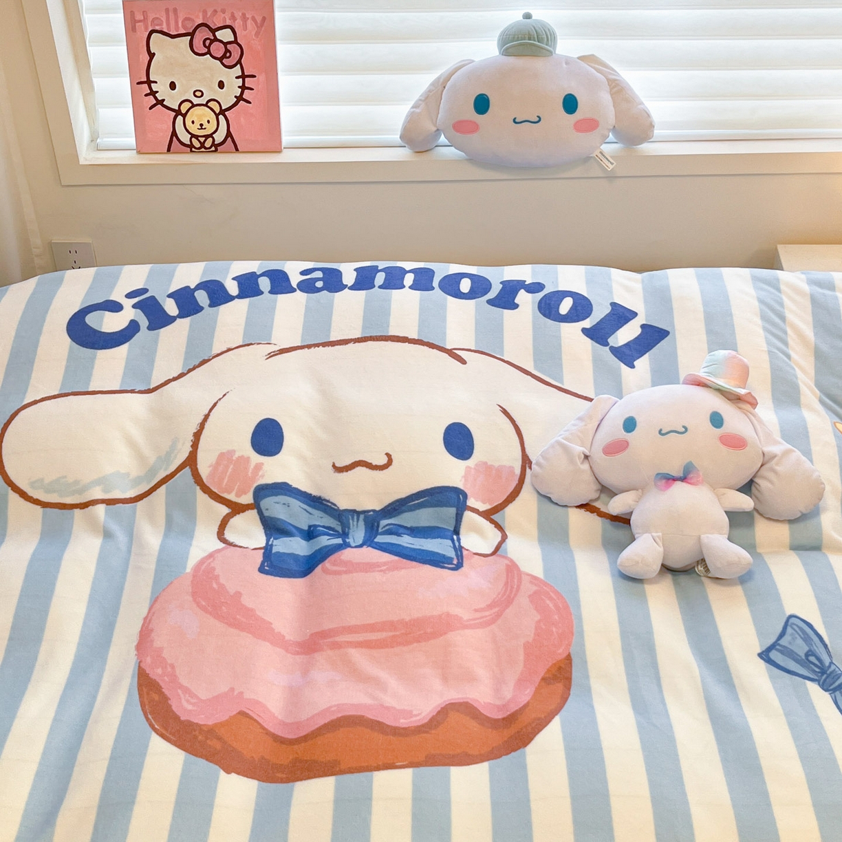 91家纺网 家纺一手货源 找家纺 暮思家居 2025新款正版授权三丽鸥大阪数码印花高克重加厚保暖牛奶绒四件套 绒大阪-条纹玉桂狗