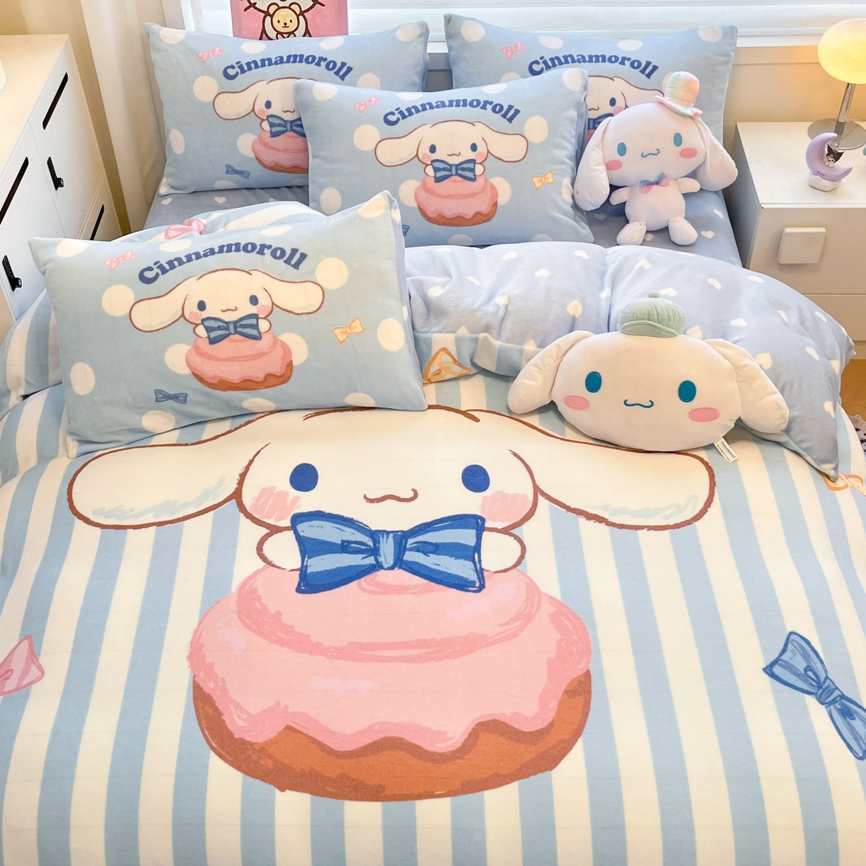 91家纺网 家纺一手货源 找家纺 暮思家居 2025新款正版授权三丽鸥大阪数码印花高克重加厚保暖牛奶绒四件套 绒大阪-条纹玉桂狗