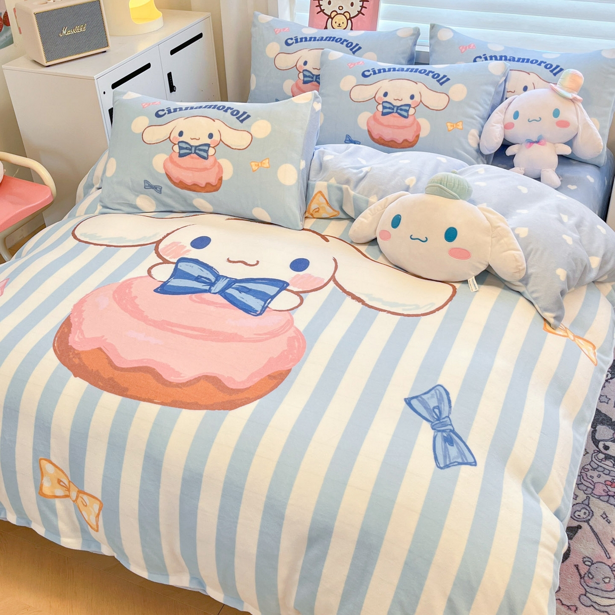 91家纺网 家纺一手货源 找家纺 暮思家居 2025新款正版授权三丽鸥大阪数码印花高克重加厚保暖牛奶绒四件套 绒大阪-条纹玉桂狗