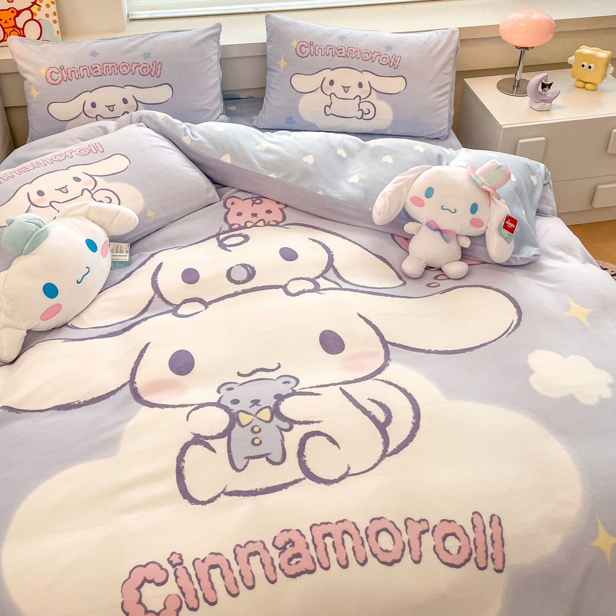 91家纺网 家纺一手货源 找家纺 暮思家居 2025新款正版授权三丽鸥大阪数码印花高克重加厚保暖牛奶绒四件套 绒大阪-玩偶玉桂狗