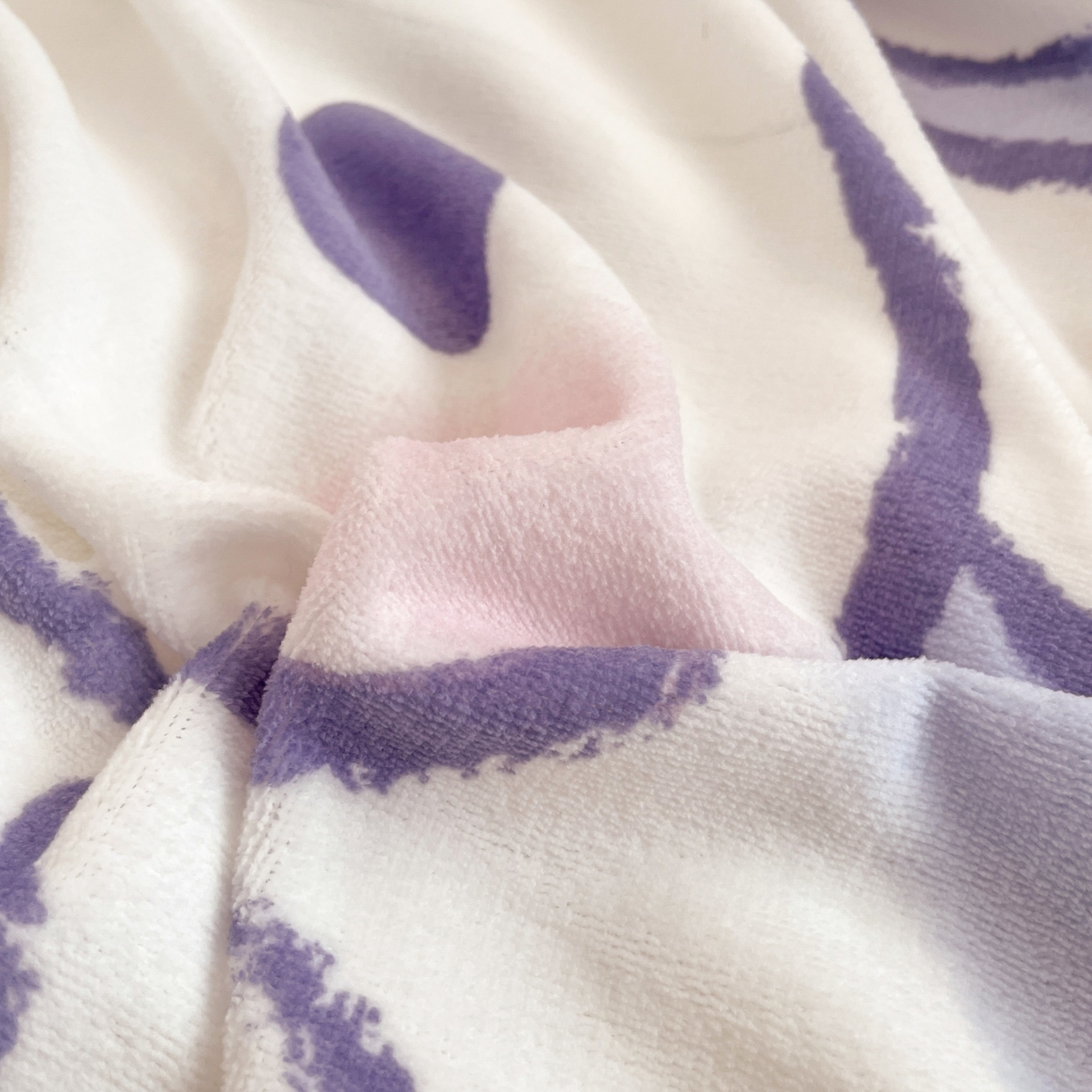 91家纺网 家纺一手货源 找家纺 暮思家居 2025新款正版授权三丽鸥大阪数码印花高克重加厚保暖牛奶绒四件套 绒大阪-玩偶玉桂狗