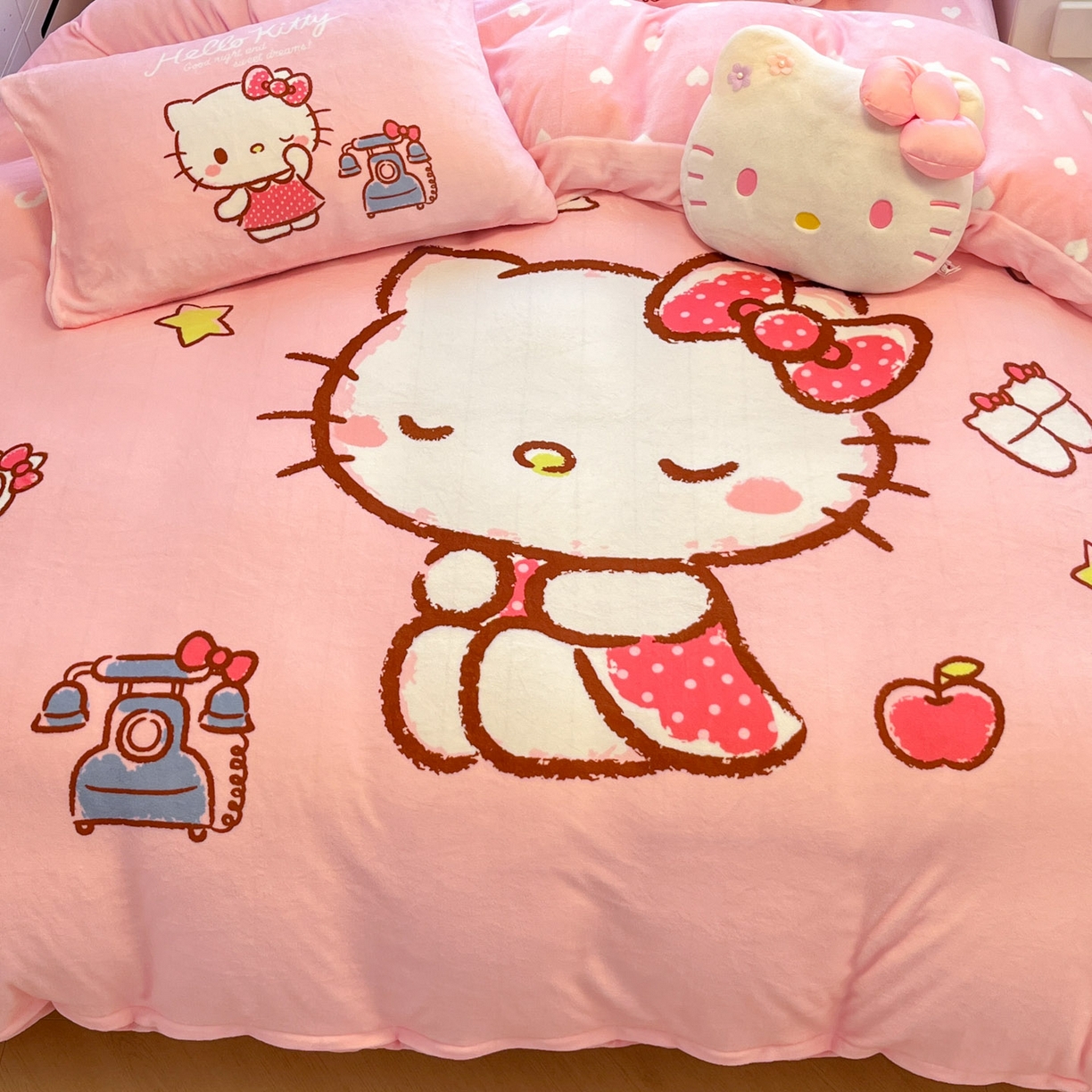 91家纺网 家纺一手货源 找家纺 暮思家居 2025新款正版授权三丽鸥大阪数码印花高克重加厚保暖牛奶绒四件套 绒大阪-晚安KT