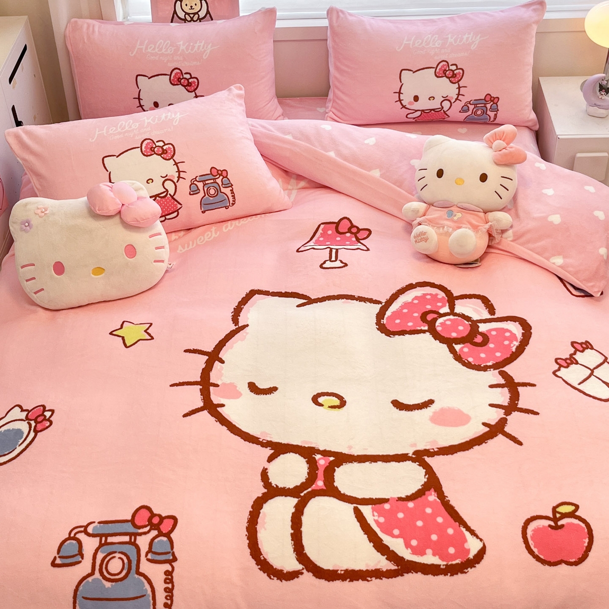 91家纺网 家纺一手货源 找家纺 暮思家居 2025新款正版授权三丽鸥大阪数码印花高克重加厚保暖牛奶绒四件套 绒大阪-晚安KT