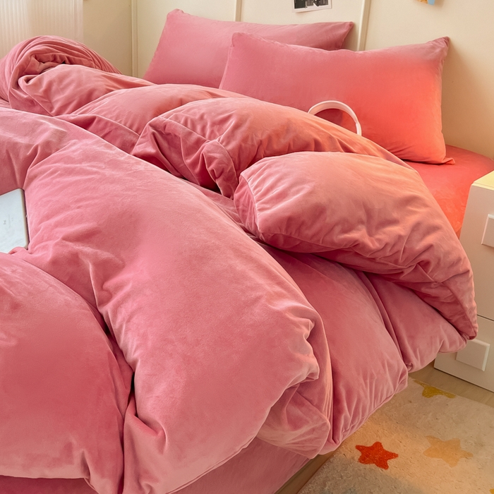 91家纺网 家纺一手货源 找家纺 （总）悦织湾家纺 2025新款亲肤水晶绒四件套纯色轻奢加厚保暖床单床笠款四件套学生宿舍三件套单被套