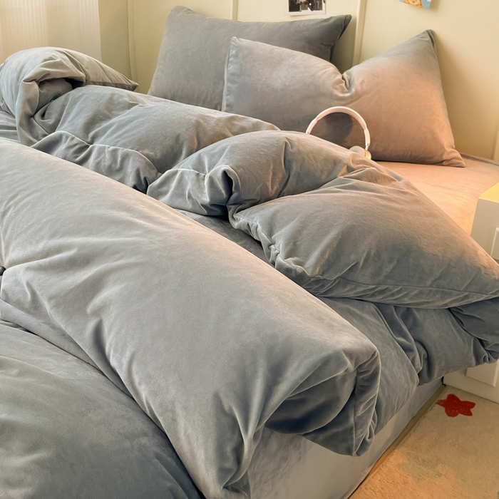 91家纺网 家纺一手货源 找家纺 （总）悦织湾家纺 2025新款亲肤水晶绒四件套纯色轻奢加厚保暖床单床笠款四件套学生宿舍三件套单被套