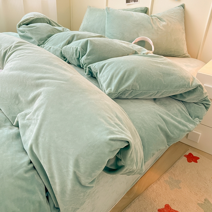 91家纺网 家纺一手货源 找家纺 （总）悦织湾家纺 2025新款亲肤水晶绒四件套纯色轻奢加厚保暖床单床笠款四件套学生宿舍三件套单被套