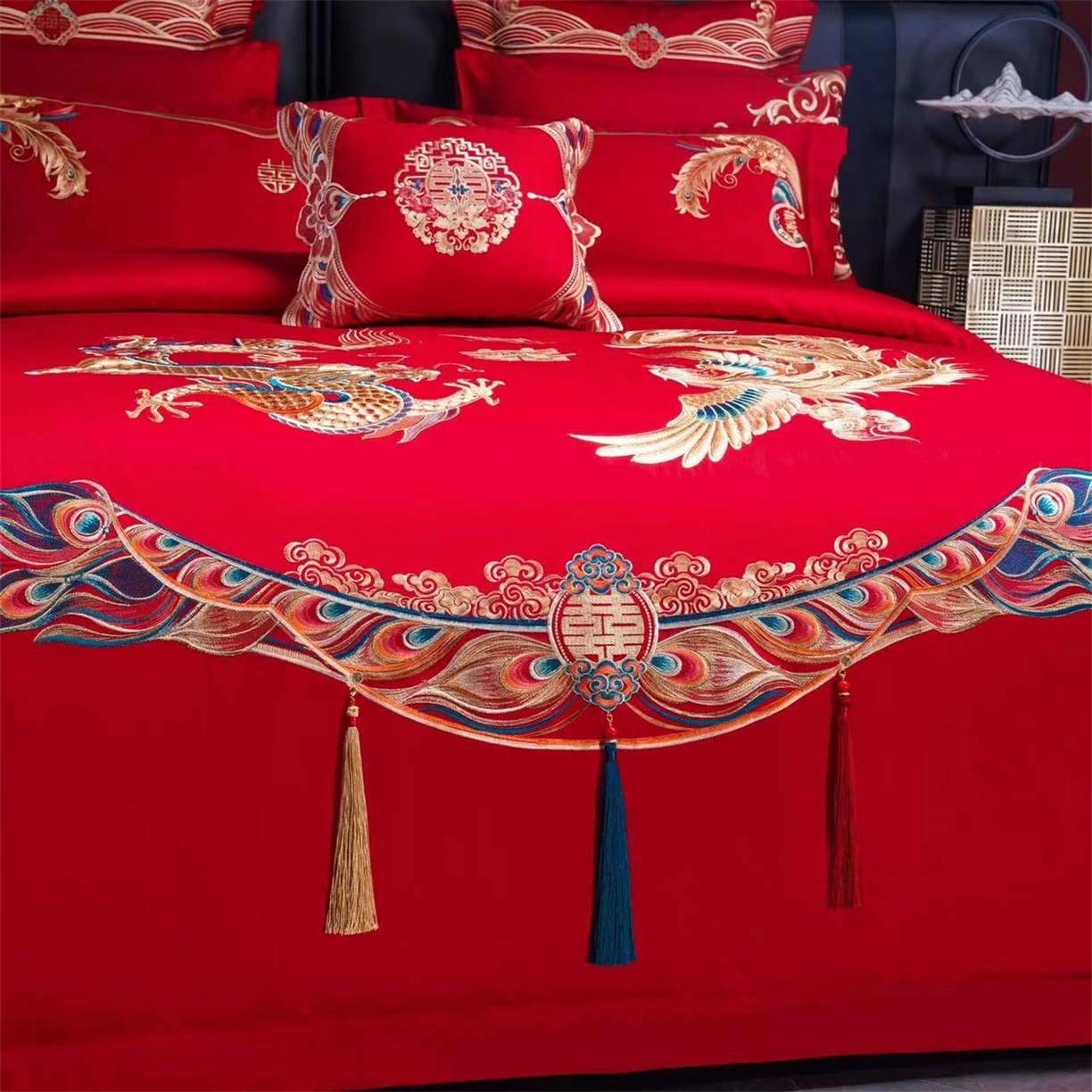 91家纺网 家纺一手货源 找家纺 美娘阁 2025新款长绒棉全棉贡缎提花款新中式古典韵味精美刺绣婚庆四件套系列 红颜知己