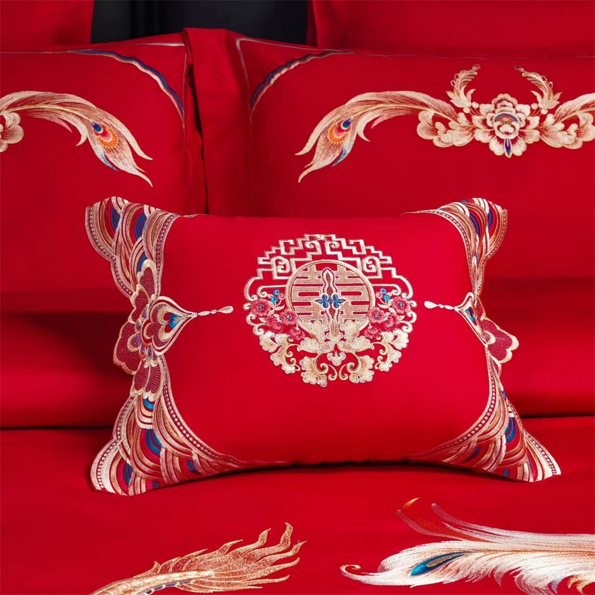 91家纺网 家纺一手货源 找家纺 美娘阁 2025新款长绒棉全棉贡缎提花款新中式古典韵味精美刺绣婚庆四件套系列 龙凤大喜