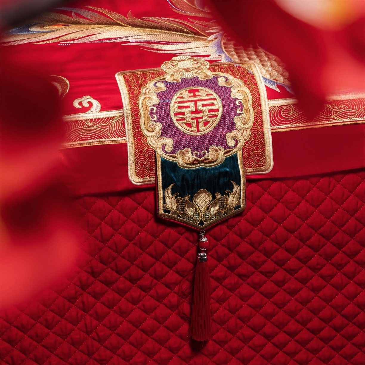 91家纺网 家纺一手货源 找家纺 美娘阁 2025新款长绒棉全棉贡缎提花款新中式古典韵味精美刺绣婚庆四件套系列 龙凤江山