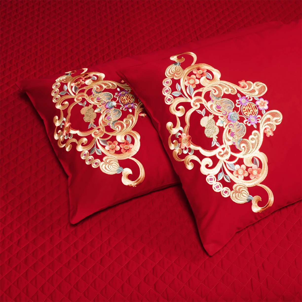 91家纺网 家纺一手货源 找家纺 美娘阁 2025新款长绒棉全棉贡缎提花款新中式古典韵味精美刺绣婚庆四件套系列 龙凤江山