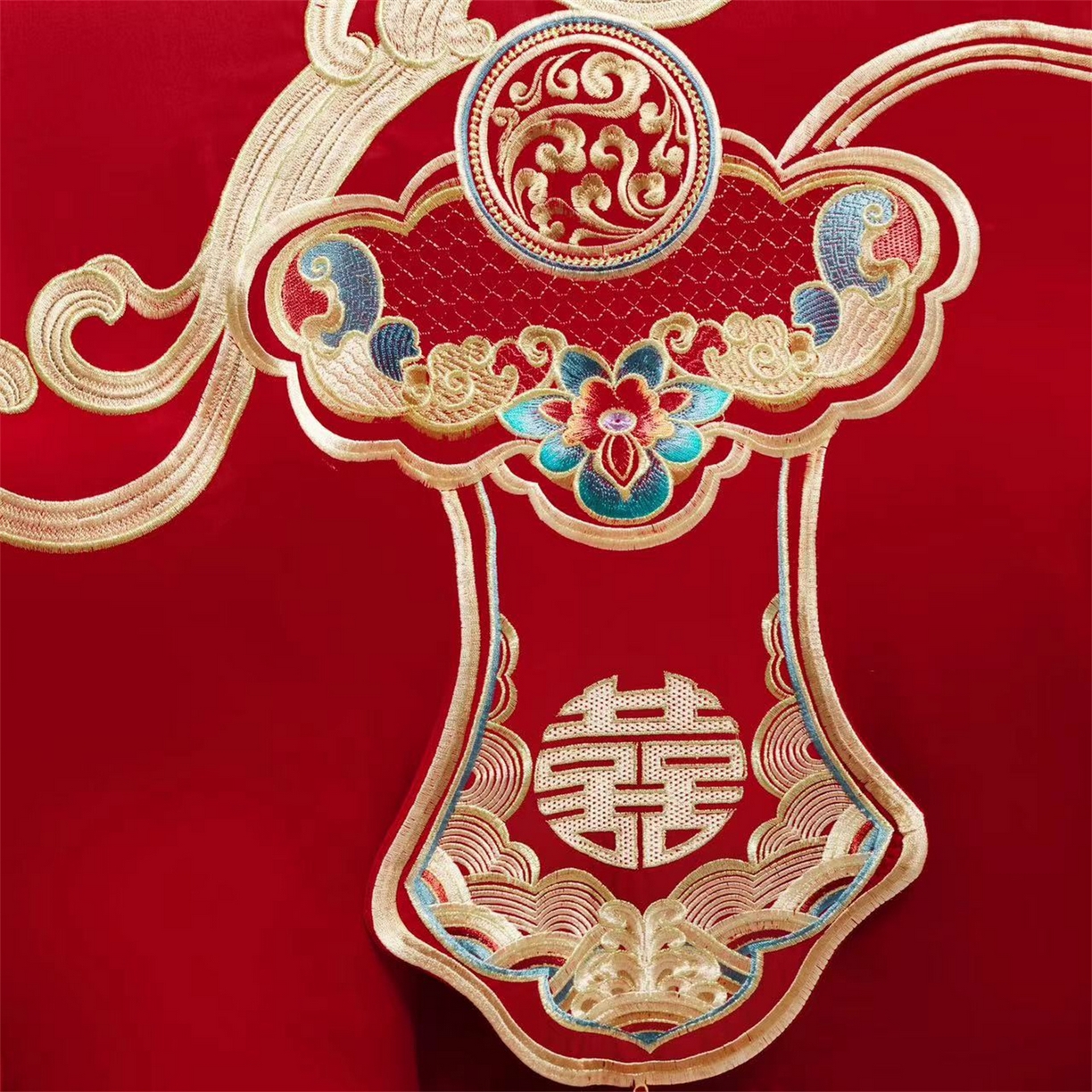 91家纺网 家纺一手货源 找家纺 美娘阁 2025新款长绒棉全棉贡缎提花款新中式古典韵味精美刺绣婚庆四件套系列 龙凤喜嗣