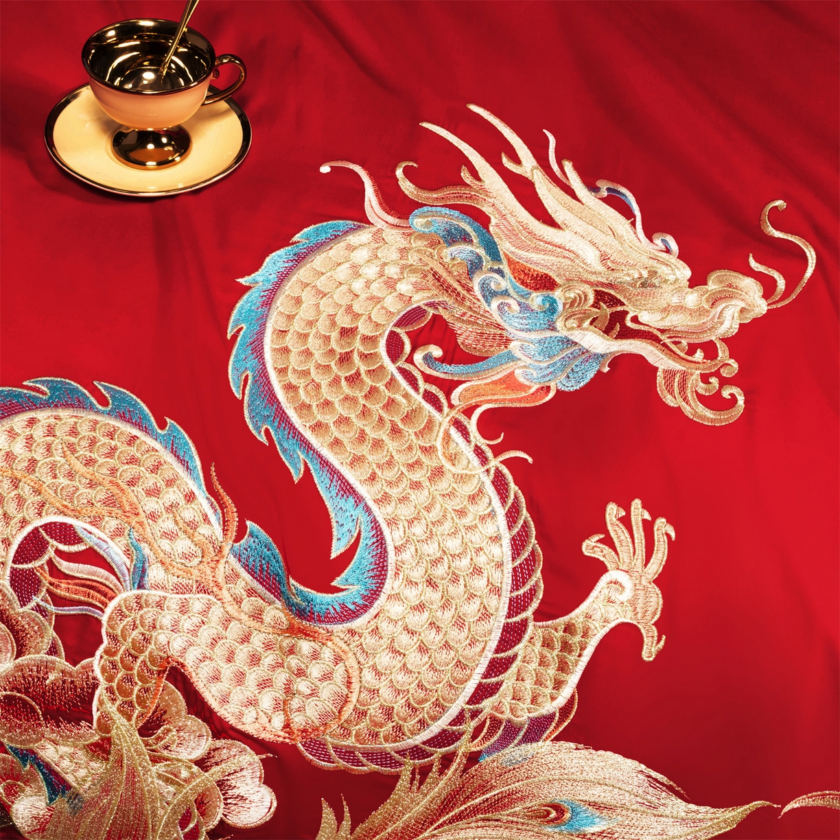 91家纺网 家纺一手货源 找家纺 美娘阁 2025新款长绒棉全棉贡缎提花款新中式古典韵味精美刺绣婚庆四件套系列 龙腾盛世