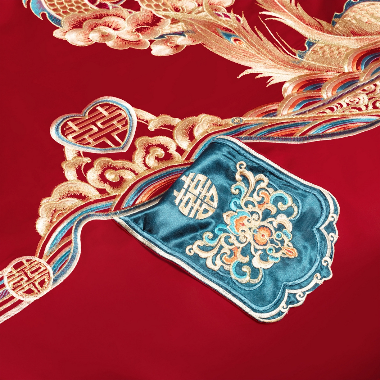 91家纺网 家纺一手货源 找家纺 美娘阁 2025新款长绒棉全棉贡缎提花款新中式古典韵味精美刺绣婚庆四件套系列 龙腾盛世