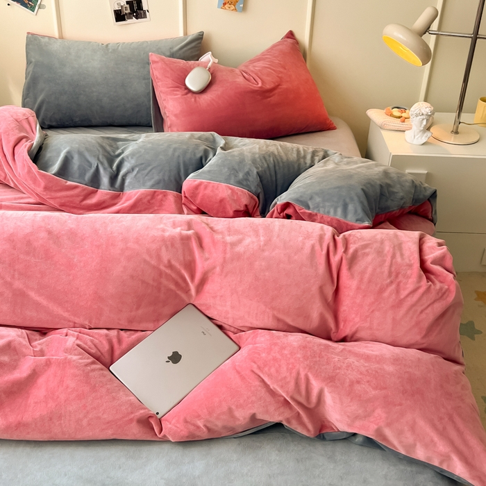 91家纺网 家纺一手货源 找家纺 悦织湾家纺 2025新款亲肤水晶绒四件套纯色轻奢加厚保暖床单床笠款四件套学生宿舍三件套单被套 水晶绒豆沙浅灰