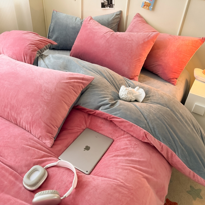 91家纺网 家纺一手货源 找家纺 悦织湾家纺 2025新款亲肤水晶绒四件套纯色轻奢加厚保暖床单床笠款四件套学生宿舍三件套单被套 水晶绒豆沙浅灰