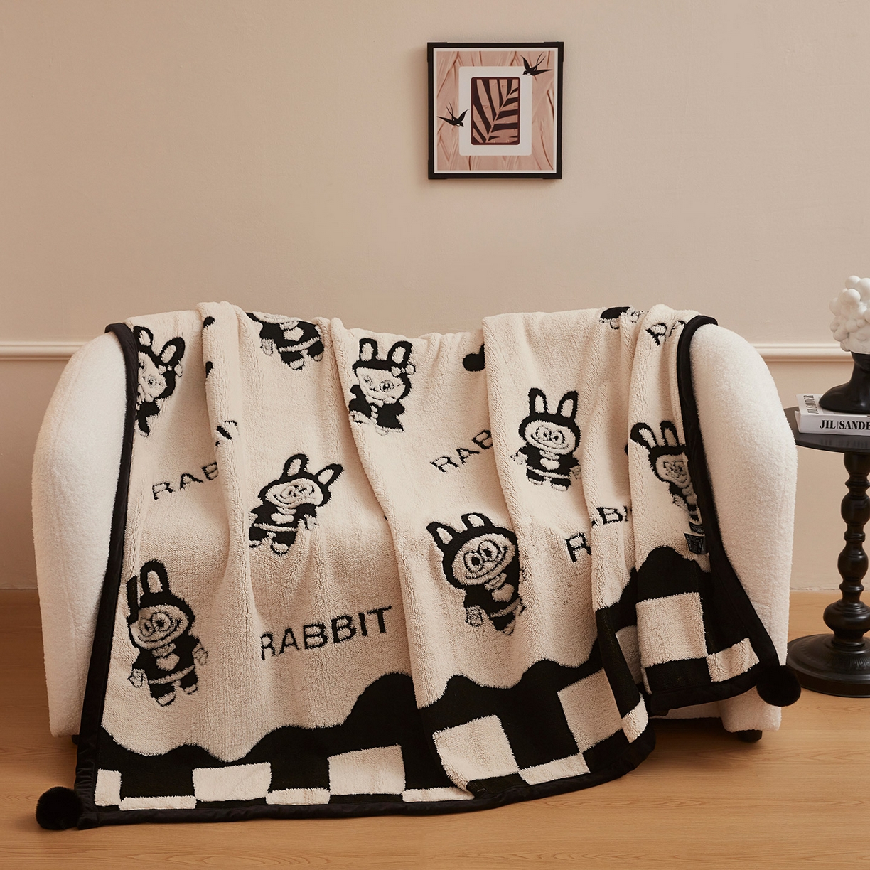 悦织湾家纺 2025新款黑白阳离子熊猫绒毛球毯轻奢雅致多功能毛毯盖毯休闲毯沙发毯跨境专供可定制量大可谈 熊猫绒毛球毯-小布布