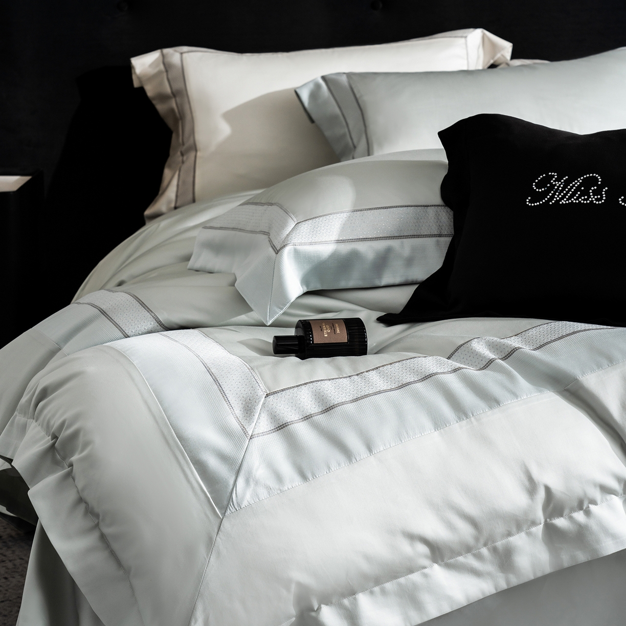 91家纺网 家纺一手货源 找家纺 MIU缪家居 2025新款100支全棉四件套-繁星 繁星-湖蓝