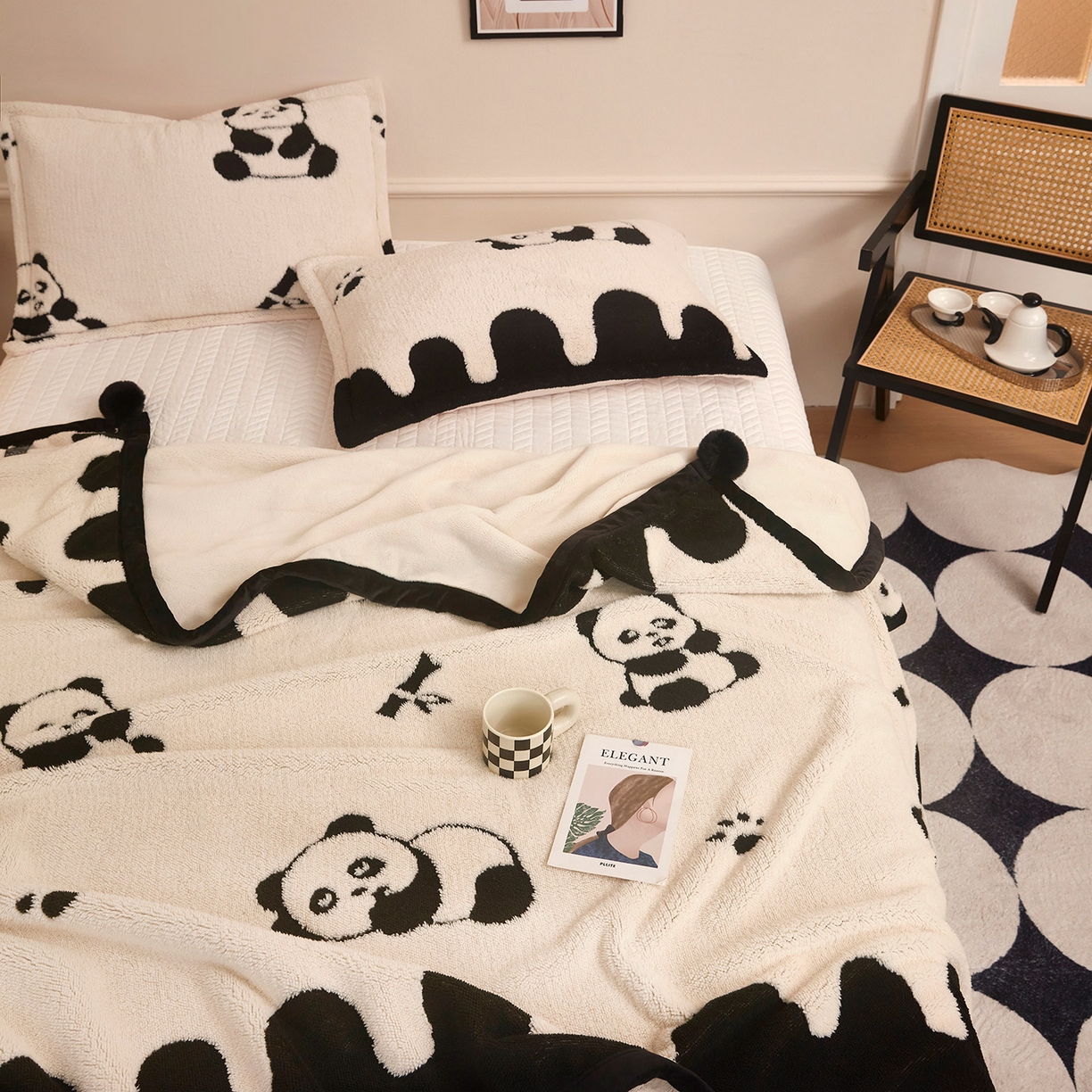 91家纺网 家纺一手货源 找家纺 悦织湾家纺 2025新款黑白阳离子熊猫绒毛球毯轻奢雅致多功能毛毯盖毯休闲毯沙发毯跨境专供可定制量大可谈 熊猫绒毛球毯-熊猫