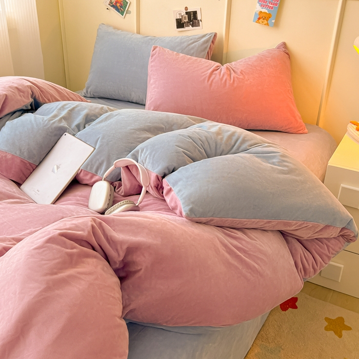 91家纺网 家纺一手货源 找家纺 悦织湾家纺 2025新款亲肤水晶绒四件套纯色轻奢加厚保暖床单床笠款四件套学生宿舍三件套单被套 水晶绒浅紫+浅兰