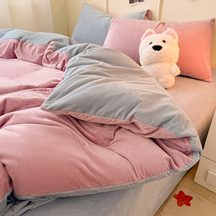 91家纺网 家纺一手货源 找家纺 悦织湾家纺 2025新款亲肤水晶绒四件套纯色轻奢加厚保暖床单床笠款四件套学生宿舍三件套单被套 水晶绒浅紫+浅兰