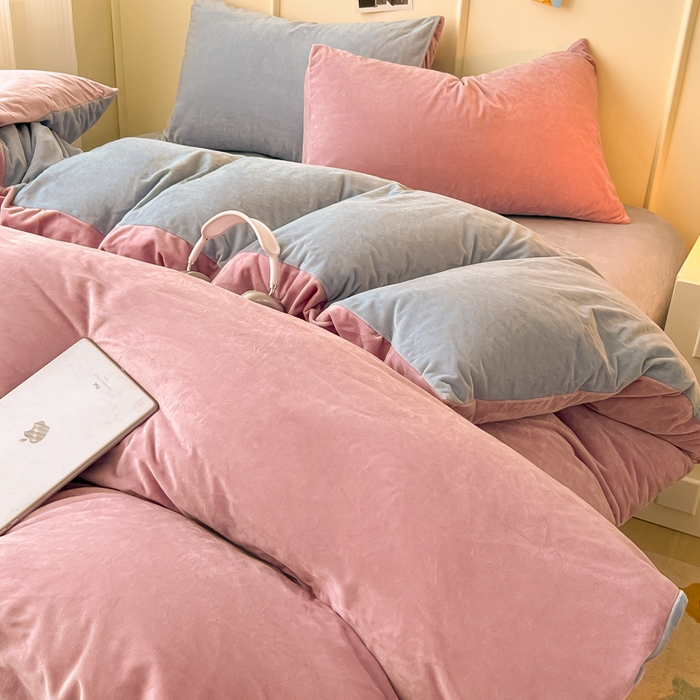 91家纺网 家纺一手货源 找家纺 悦织湾家纺 2025新款亲肤水晶绒四件套纯色轻奢加厚保暖床单床笠款四件套学生宿舍三件套单被套 水晶绒浅紫+浅兰
