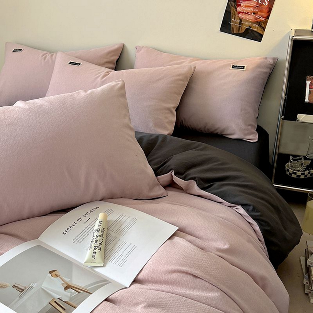 91家纺网 家纺一手货源 找家纺 悦织湾家纺 2025新款雪尼尔亲肤四件套轻奢透气纯色单双人学生宿舍床上用品三四件套 雪尼尔-浅豆沙+深灰