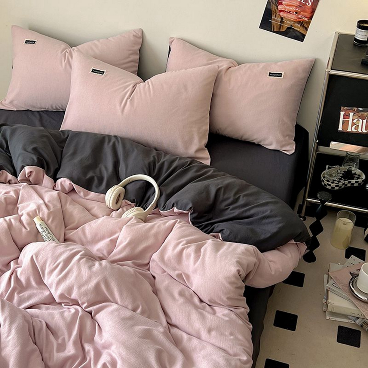 91家纺网 家纺一手货源 找家纺 悦织湾家纺 2025新款雪尼尔亲肤四件套轻奢透气纯色单双人学生宿舍床上用品三四件套 雪尼尔-浅豆沙+深灰