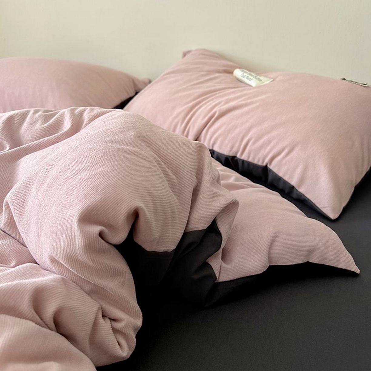 91家纺网 家纺一手货源 找家纺 悦织湾家纺 2025新款雪尼尔亲肤四件套轻奢透气纯色单双人学生宿舍床上用品三四件套 雪尼尔-浅豆沙+深灰