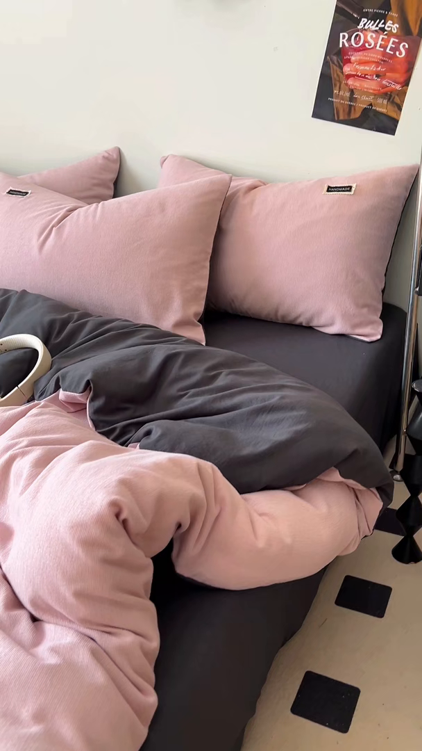 91家纺网 家纺一手货源 找家纺 悦织湾家纺 2025新款雪尼尔亲肤四件套轻奢透气纯色单双人学生宿舍床上用品三四件套 雪尼尔-浅豆沙+深灰