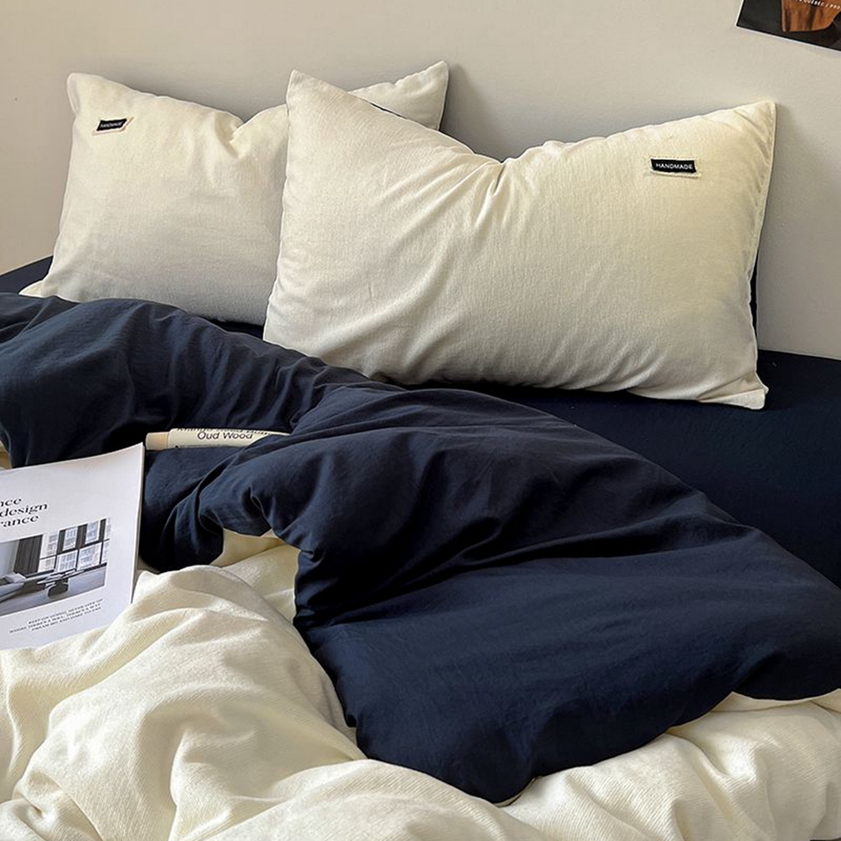 91家纺网 家纺一手货源 找家纺 悦织湾家纺 2025新款雪尼尔亲肤四件套轻奢透气纯色单双人学生宿舍床上用品三四件套 雪尼尔-奶白+藏蓝