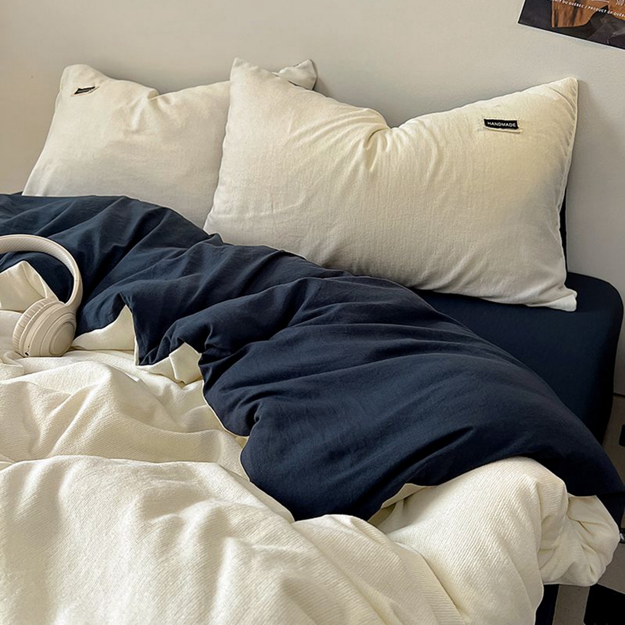 91家纺网 家纺一手货源 找家纺 悦织湾家纺 2025新款雪尼尔亲肤四件套轻奢透气纯色单双人学生宿舍床上用品三四件套 雪尼尔-奶白+藏蓝