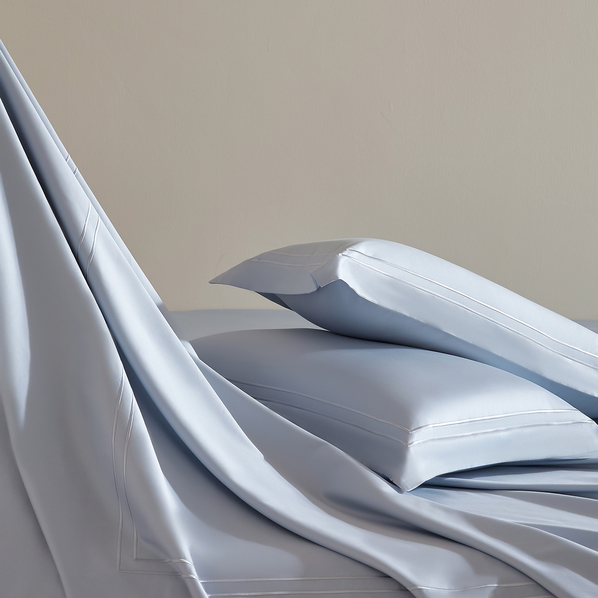 91家纺网 家纺一手货源 找家纺 （总）ONE TWO ONE 121 2025新款酒店民宿专订长绒棉高支高密贡缎刺绣（小cr）四件套（【提供买家秀】为了各位老板们都有利润空间，平台控价券后不得低于298/318元，感谢您的配合与支持