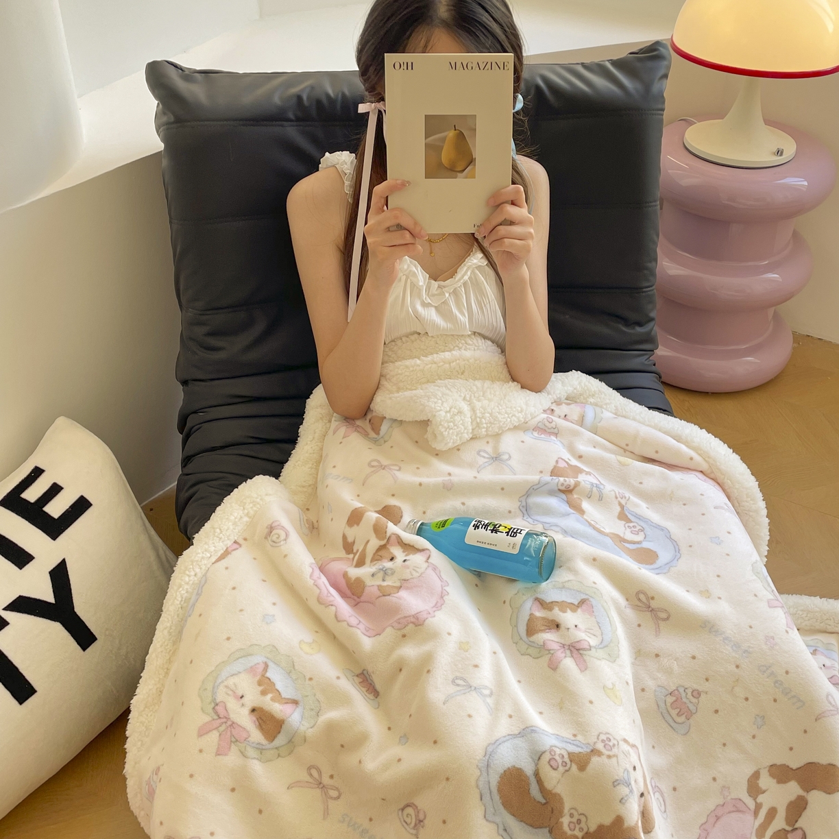 91家纺网 家纺一手货源 找家纺 十里居 2025新款印花牛奶绒羊羔绒盖毯毛毯午休毯卡通多功能沙发毯 蛋糕小猫